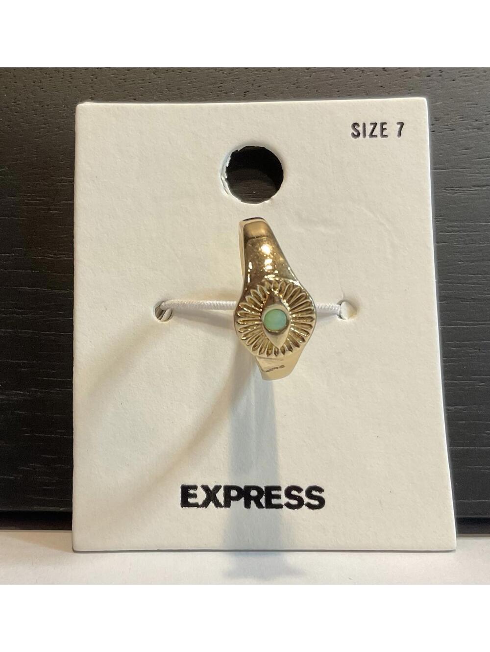 NWT Express Gold Tone Green Eye Ring Size 7 Originally $24 # 1179